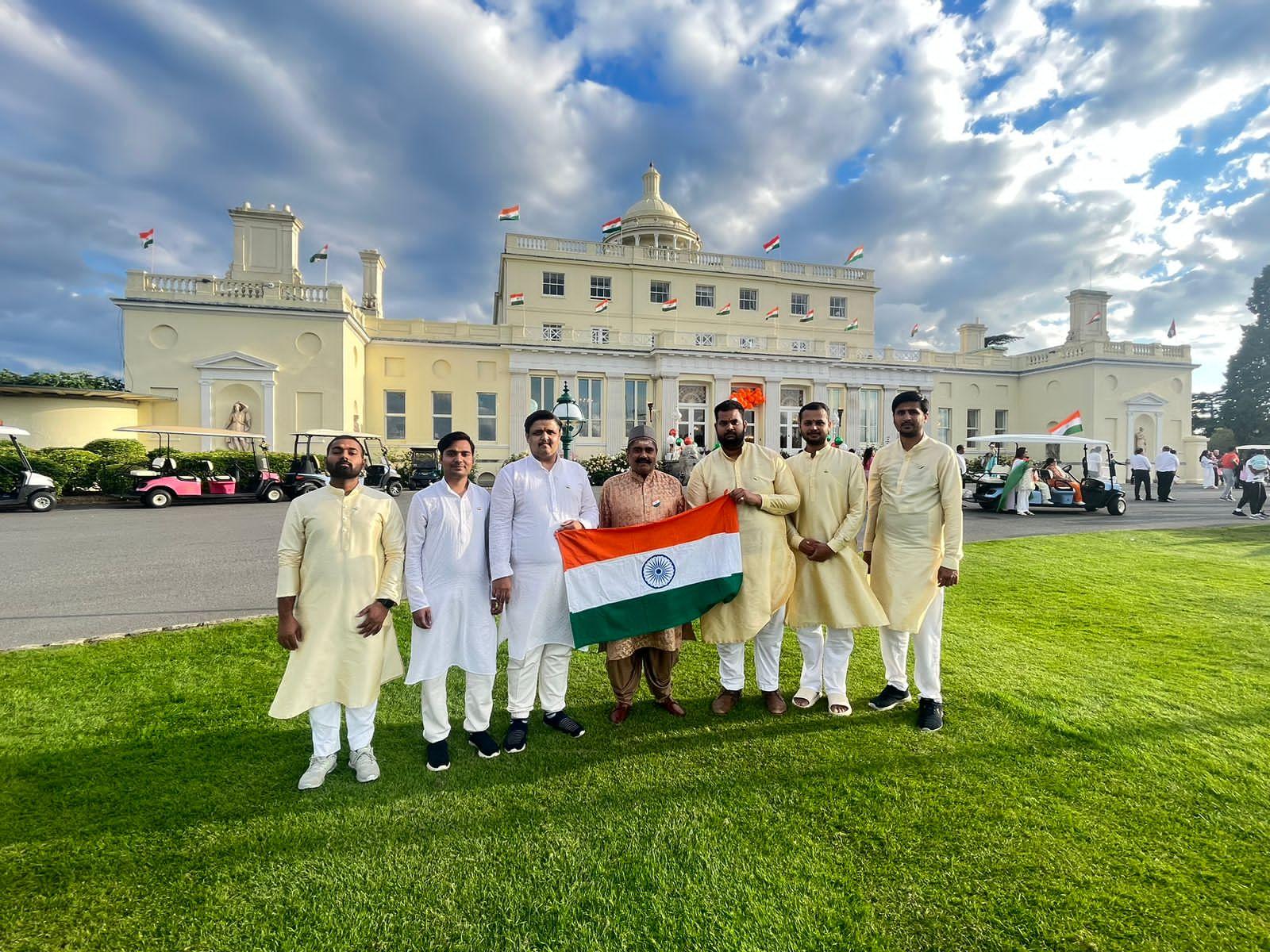 Pandit Chandrashekhar Sharma with Team